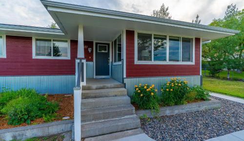 Three-Bedroom Vacation Home 