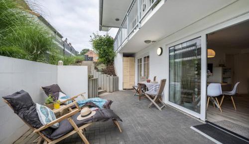 Superior One-Bedroom Apartment