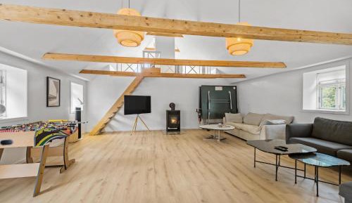 Five-Bedroom Holiday Home