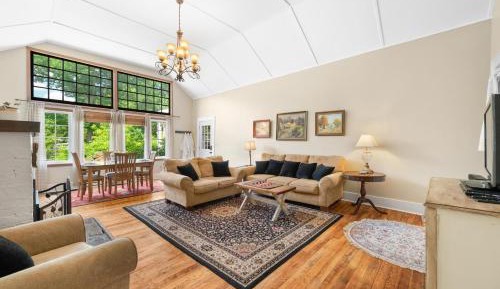 Two-Bedroom Holiday Home