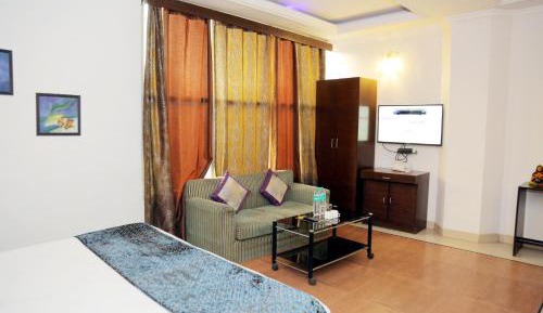 Double or Twin Room with Private Bathroom