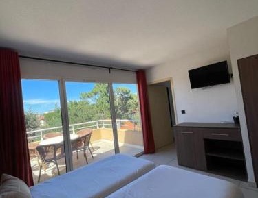 Superior Family Suite with Terrace