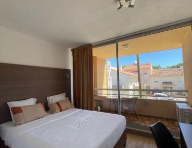 Standard Double Room with Terrace