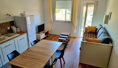 Apartment with Garden View