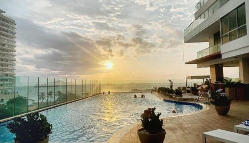 One-Bedroom Apartment with Sea View and Balcony