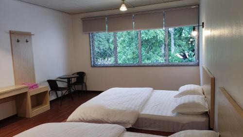 Superior Queen Room with Two Queen Beds