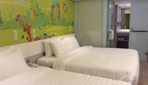 Deluxe Family Room