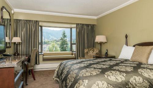 King Room with Mountain View