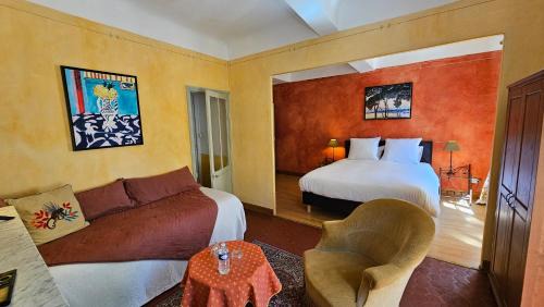 Deluxe Double Room with Shower