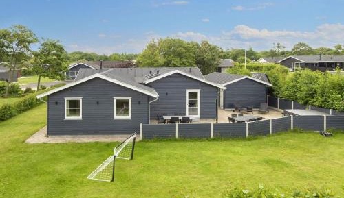 Four-Bedroom Holiday Home