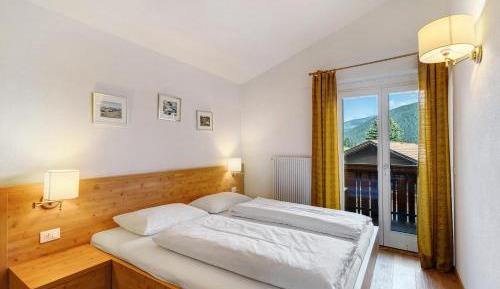 Superior One-Bedroom Apartment with Balcony