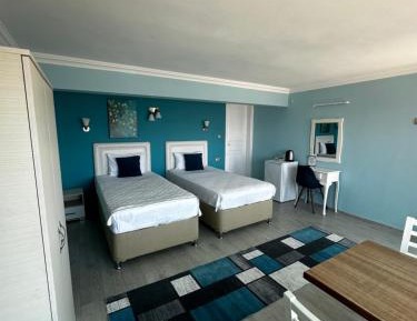 Standard Twin Room with Sea View