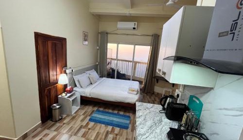 Studio with Balcony