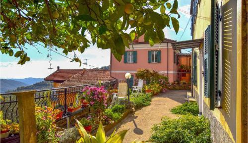 Three-Bedroom Holiday Home 