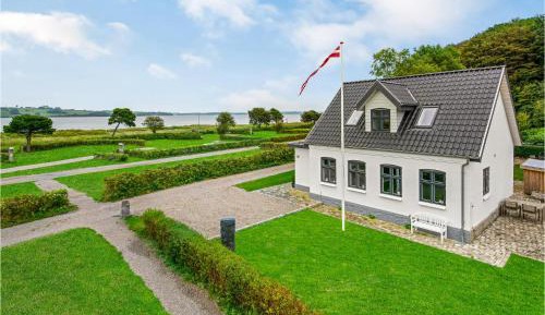 Two-Bedroom Holiday Home