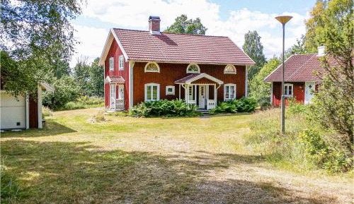 Four-Bedroom Holiday Home