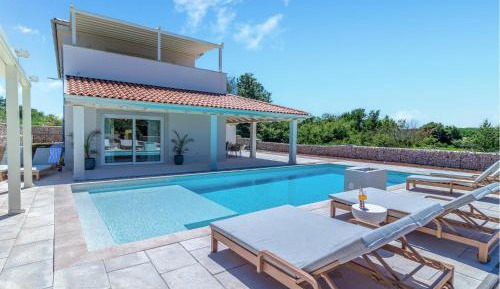 Four-Bedroom Holiday Home