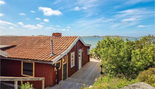 Three-Bedroom Holiday Home 