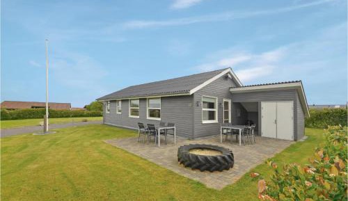 Three-Bedroom Vacation Home 
