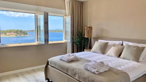 Two-Bedroom Apartment with Sea View