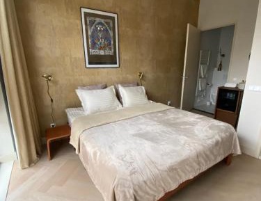 Deluxe Double Room with Shower