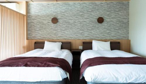 Twin Room with Shower