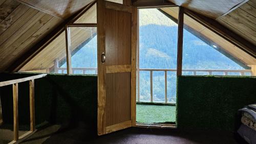 Double Room with Mountain View