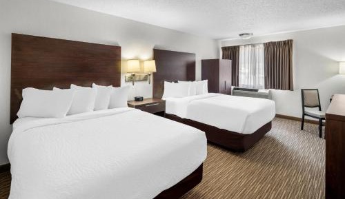Queen Room with Two Queen Beds - Non-Smoking