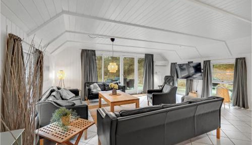 Six-Bedroom Holiday Home