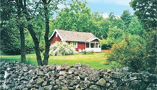 One-Bedroom Holiday Home