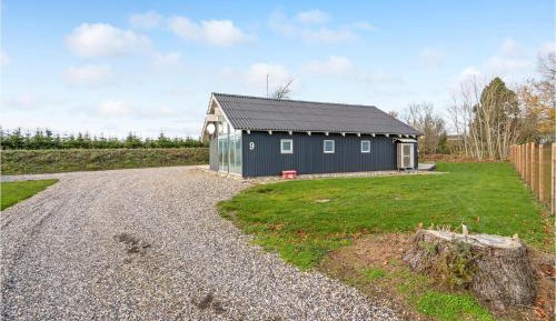 Three-Bedroom Holiday Home 