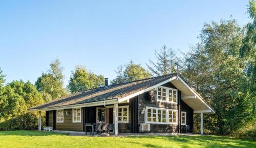 Four-Bedroom Holiday Home