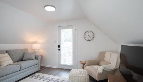 One-Bedroom Holiday Home