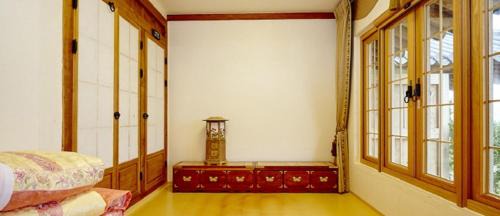 Korean-Style Standard Ondol Room