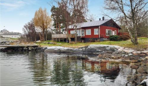 Three-Bedroom Holiday Home 