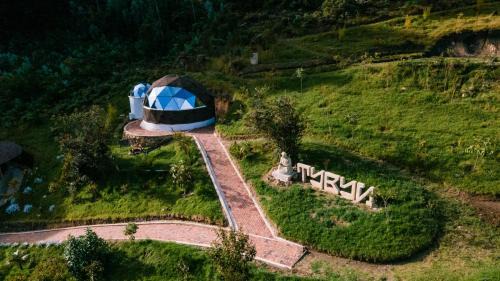 Bungalow with Garden View