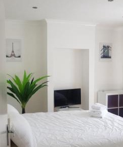 Double Room with Shared Bathroom