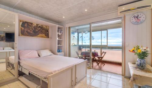 Superior One-Bedroom Apartment with Balcony