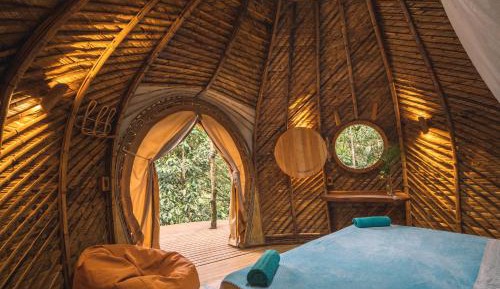 Deluxe Double or Twin Room with Mountain View