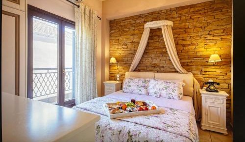 Junior Suite with Fireplace and Spa Bath