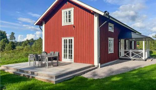 Four-Bedroom Holiday Home