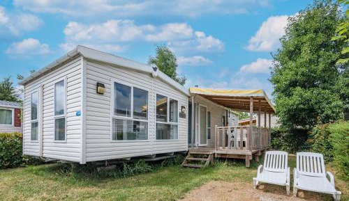 Three-Bedroom Superior Apartment