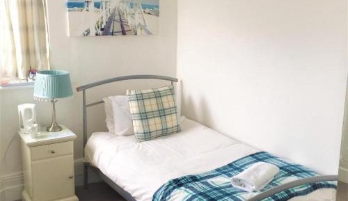 Single Room with Shared Bathroom