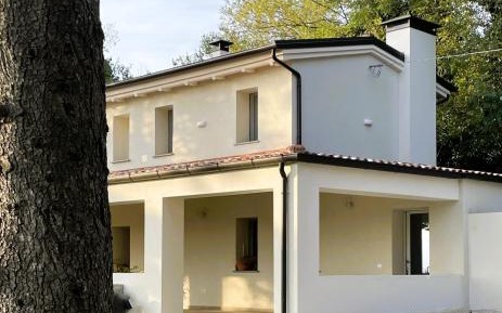 Deluxe Room (2 Adults + 1 Child)