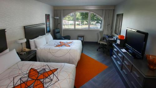 Queen Room