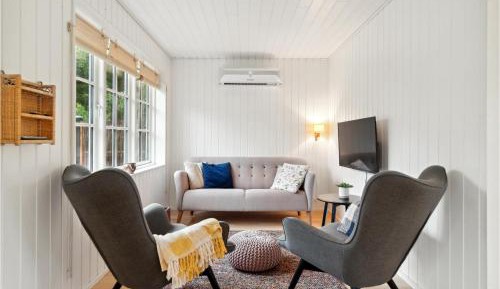 Three-Bedroom Holiday Home 