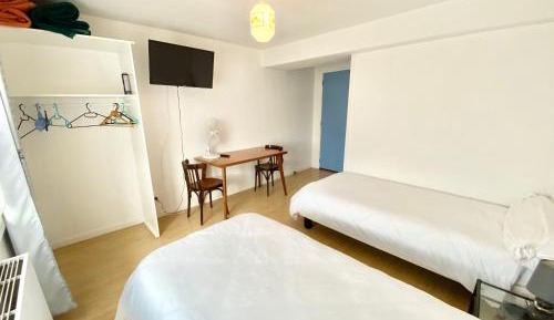 Twin Room with Shared Toilet