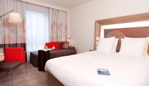 Executive Queen Room with Double Sofa Bed