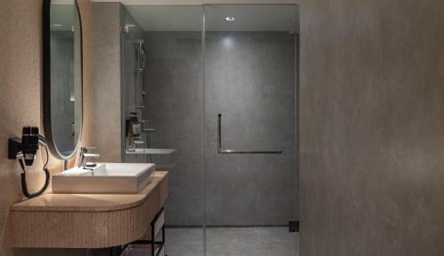 One-Bedroom Premier Queen