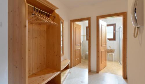 Apartment (131 ft²)